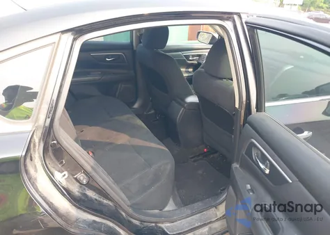 2015 Nissan Altima 2.5 Sv z USA, uszkodzony, nr VIN 1N4AL3AP1FC256637